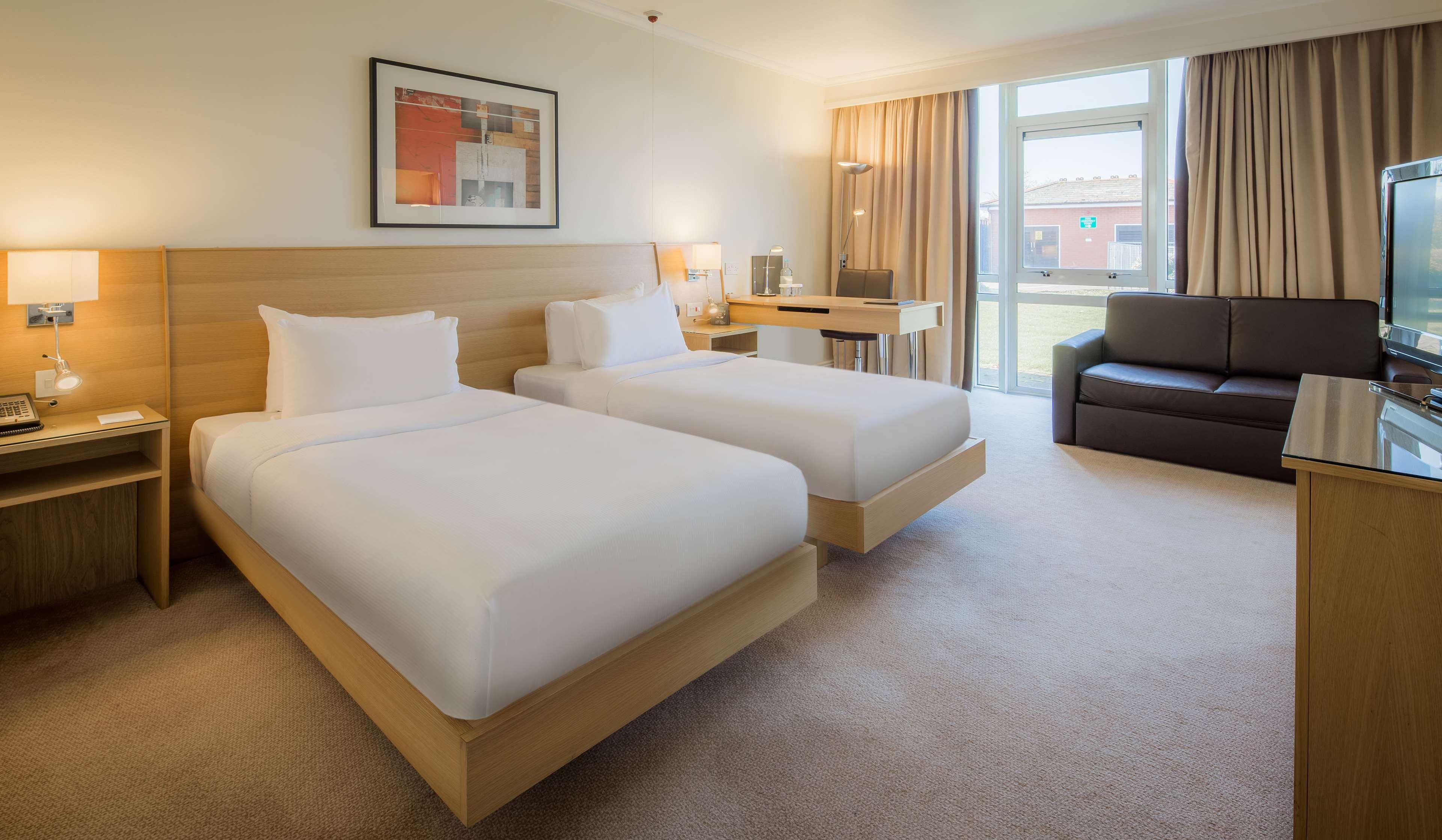 Hilton Northampton Hotel Εξωτερικό φωτογραφία