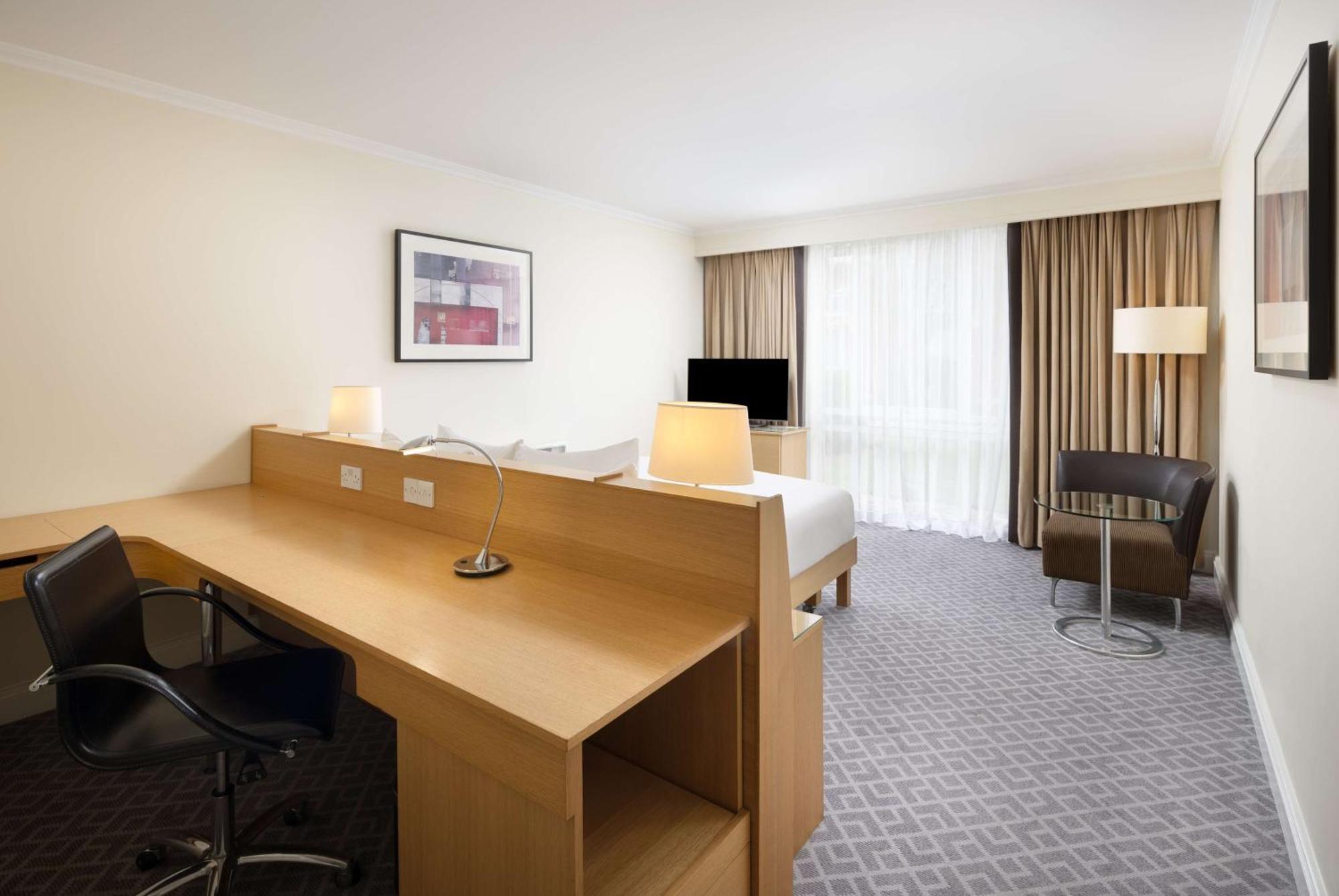 Hilton Northampton Hotel Εξωτερικό φωτογραφία